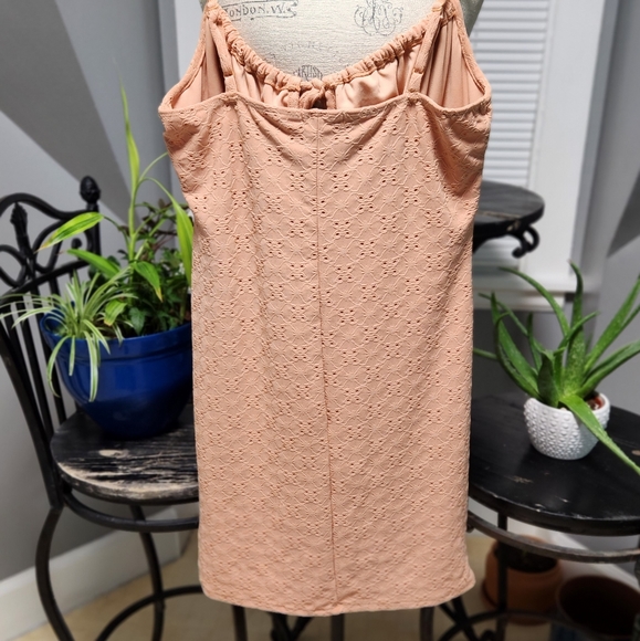 Heart & Hips Mini Dress - Picture 3 of 3